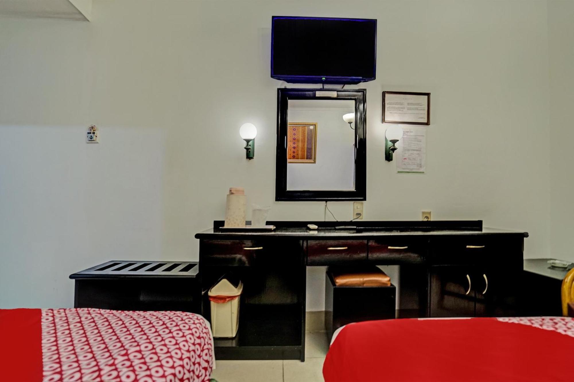 פאלמבאנג Super Oyo 91805 Hotel Wisma Bari מראה חיצוני תמונה