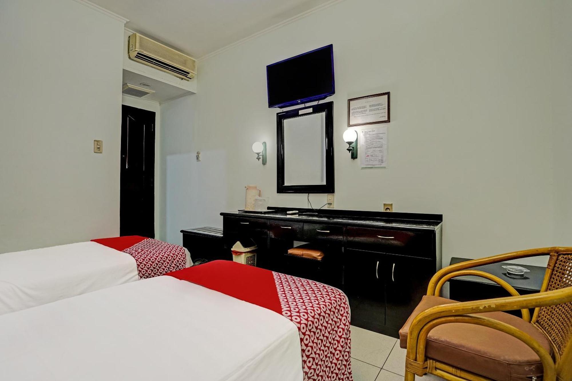 פאלמבאנג Super Oyo 91805 Hotel Wisma Bari מראה חיצוני תמונה